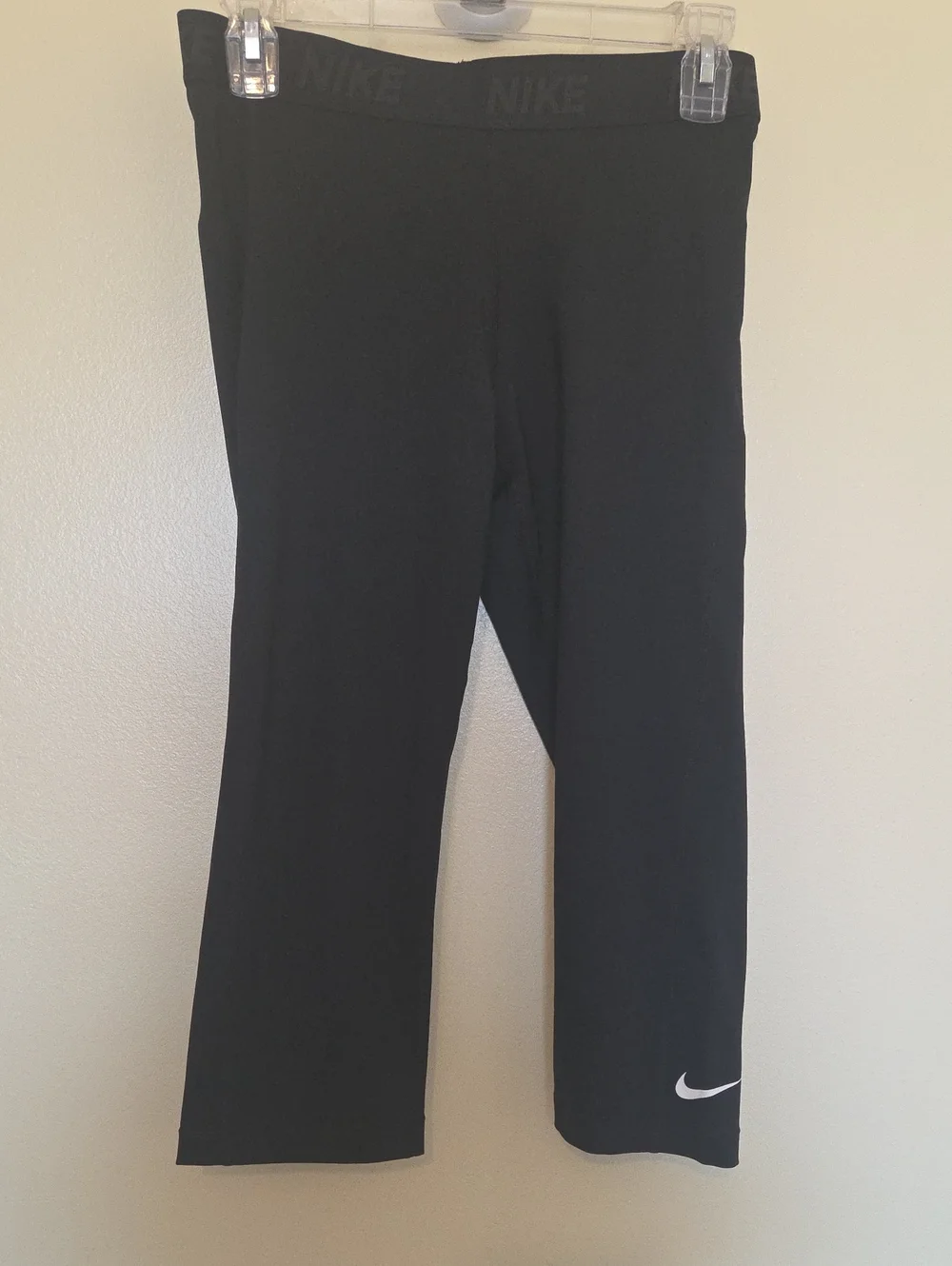 Nike Black Cropped Athletic Leggings with White Swoosh
